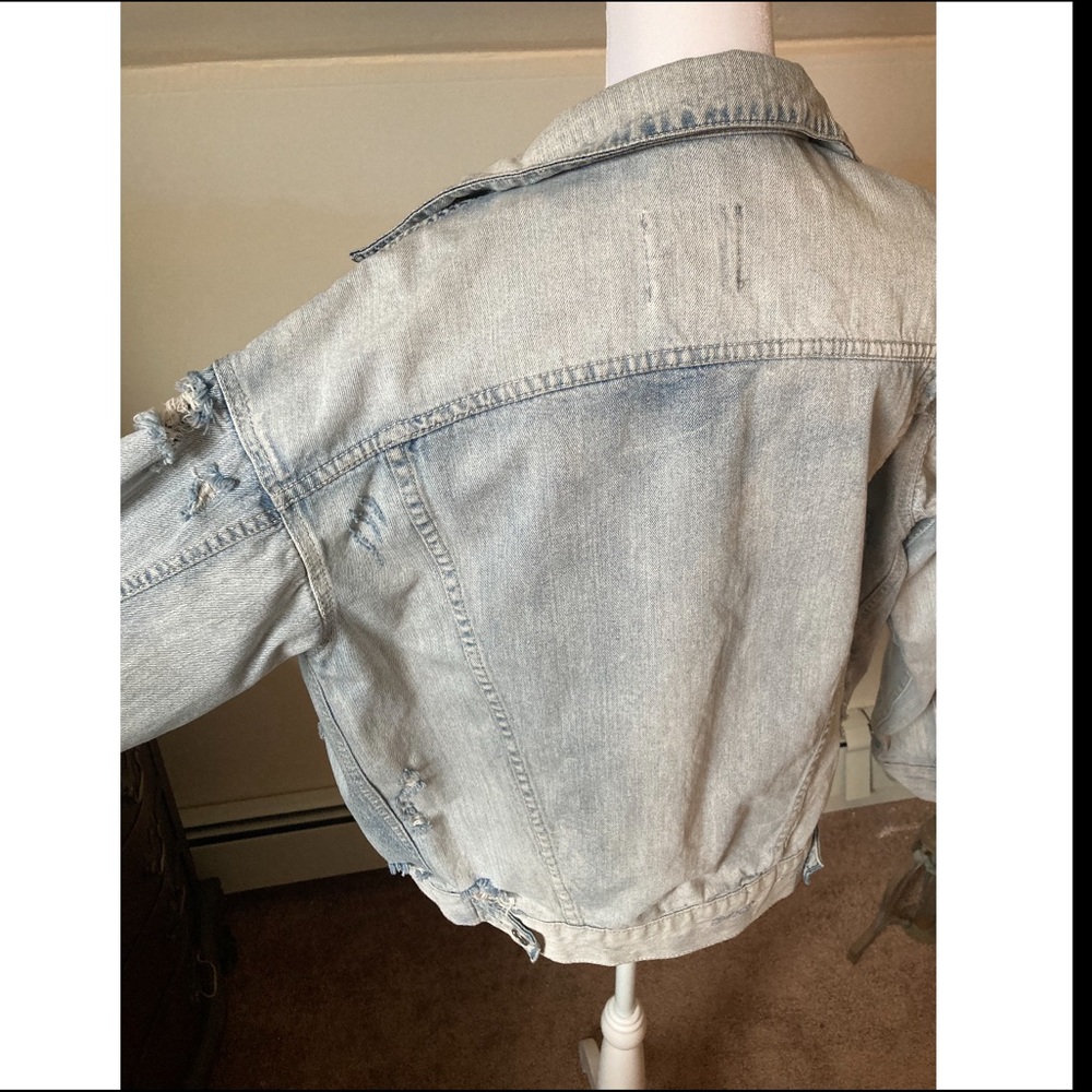 RSQ Light Wash Distressed Denim Jean Jacket size XS - Picture 7 of 7
